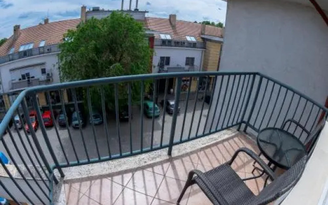 Apartman Era