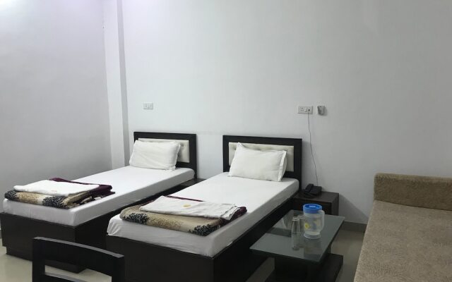 OYO 23161 Hotel Akash Ganga