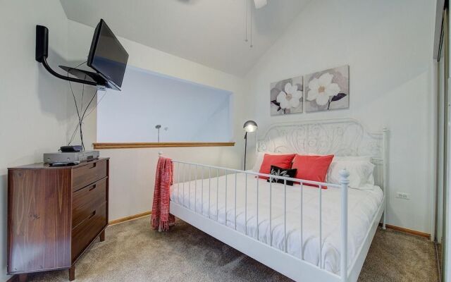 Ski-in Downtown Breckenridge Condo