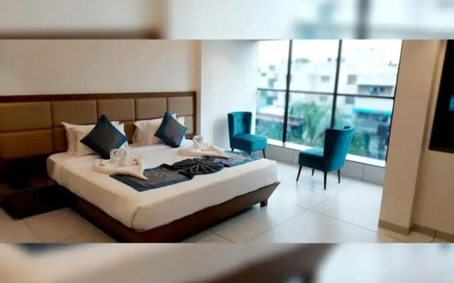 Hotel Red Chillee Restro