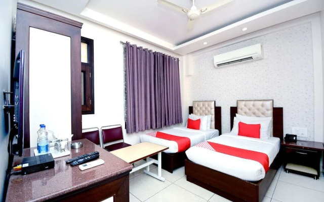 Leela Residency By OYO Rooms