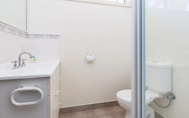 Renovated Beach Beauty - Rosebud