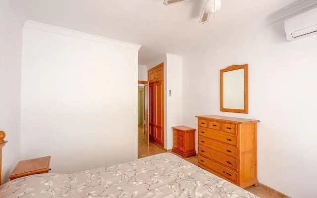 Cd-1941 Two Bedroom Apartment With Patio