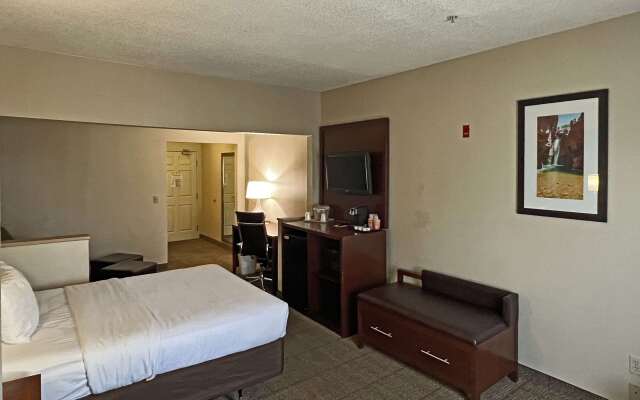 Comfort Suites Peoria Sports Complex