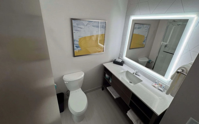 Comfort Inn & Suites Huntsville Near University