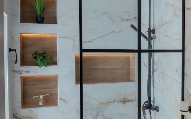 B G Urban Spa by Cretanhouses