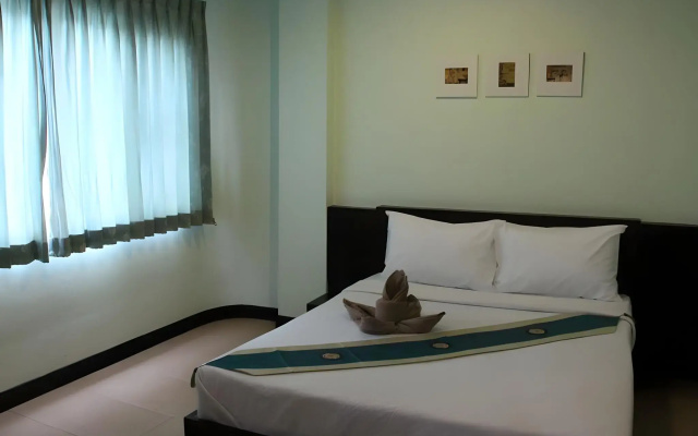 Baan Vor Sumongkol Services Apartment