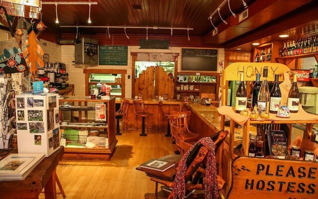 Copper Creek Inn at Mt Rainier