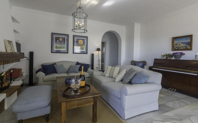 20787 - Spacious Villa With Impressive Views