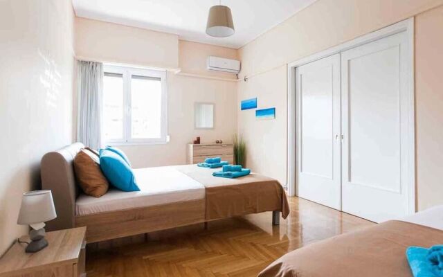 Athens Acropolis Spacious Apartment