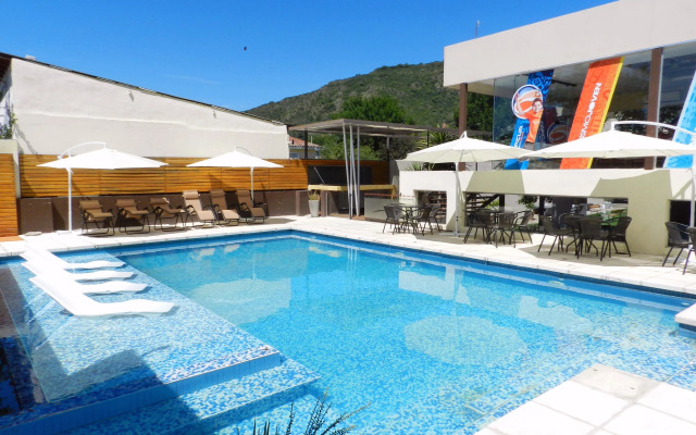 Piazza Hotel