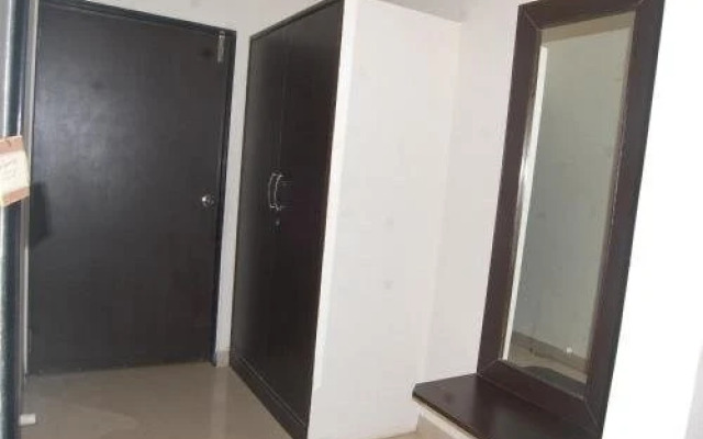 Thar Midway Hotel & Restaurant