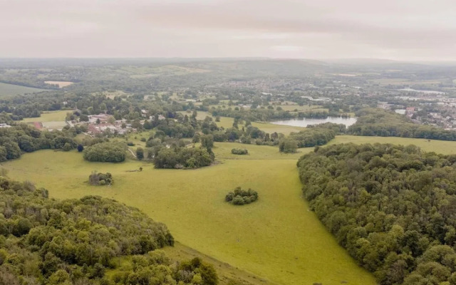 Castle Haven Apartment, Redhill