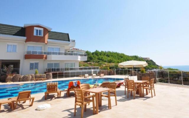 4 N Suite 2