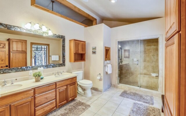 Snowy River 4 Bedroom Home by RedAwning