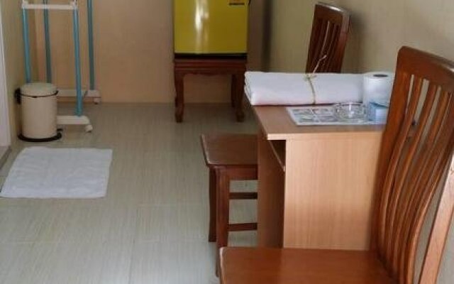 Back-Budget Hostel