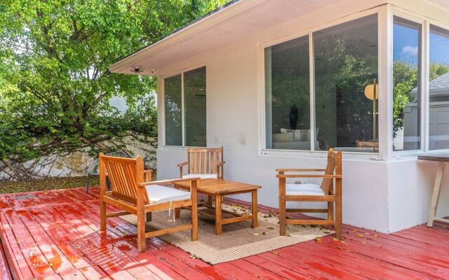 Design District Luxe 3BD Home