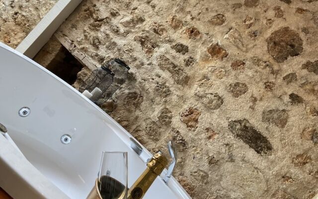 Noa's Boutique Hotel