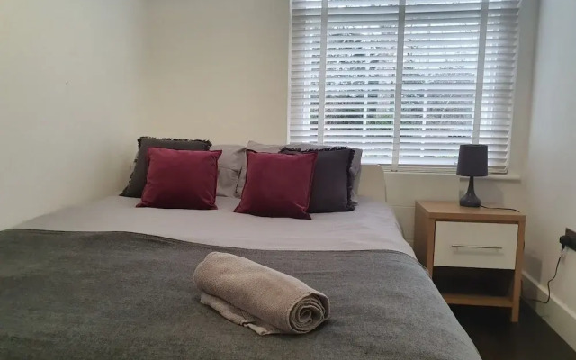 Modern Spacious Executive Apartment