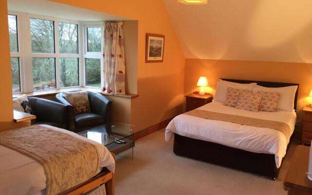 2 Mile Lodge