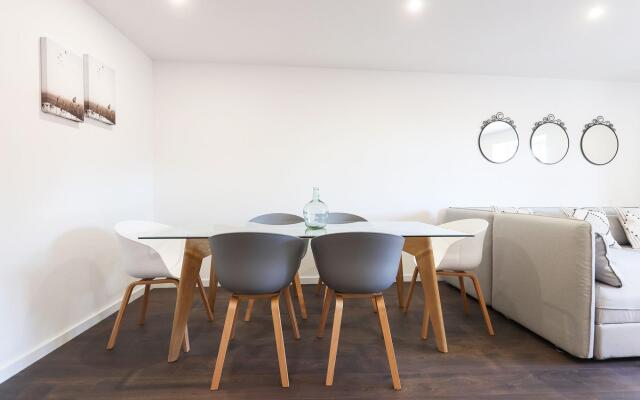 Benfica Apartments III by Homing