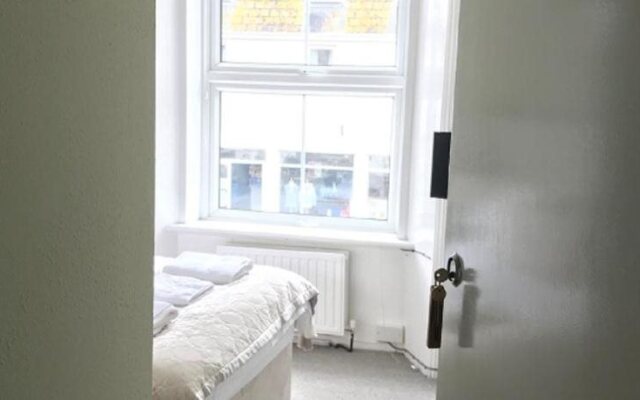 Cliff House B&B & The Moorings Apartments