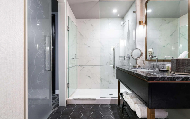 LondonHouse Chicago, Curio Collection by Hilton