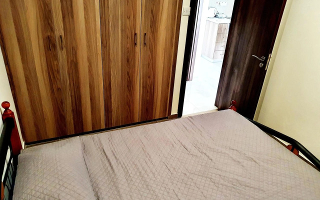 2 Bedroom Cozy Apartment near Tourist Area, 200m from sea