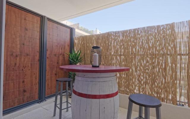 Appart climatisé - Parking gratuit - Balcon - CAPTURA