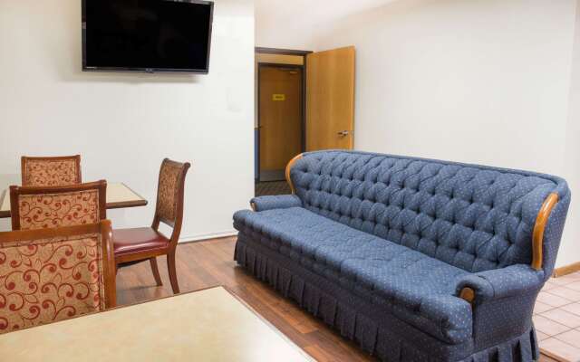 Super 8 by Wyndham Monmouth IL