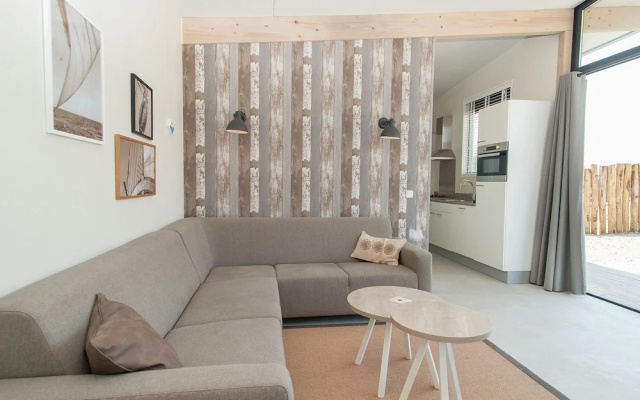 Beautiful Lodge With a Dishwasher, in Bloemendaal