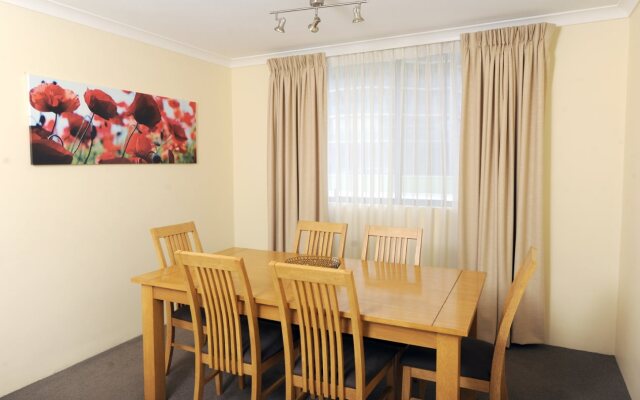 Lodestar Waterside Apartments