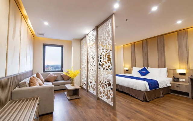 Sunshine Hotel