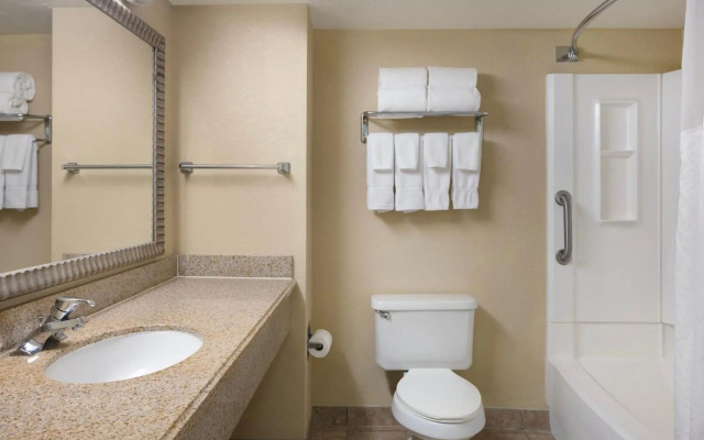 Studio 6 Suites – San Bernardino, CA