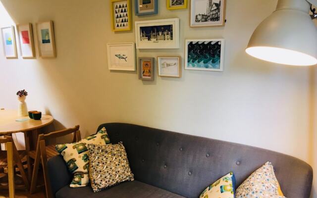 Contemporary 2 Bedroom Apartment in Bristol City Centre