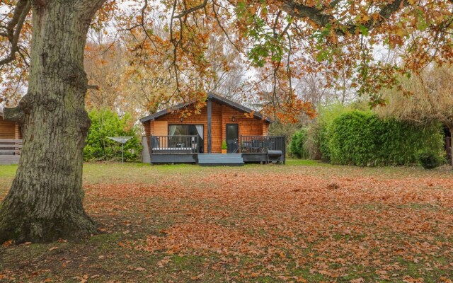 Sunset Lodge