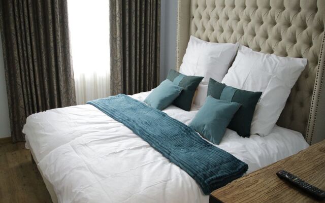 Z B Hotel