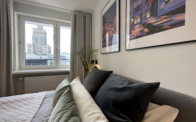 Heart of Warsaw Near Metro by Renters