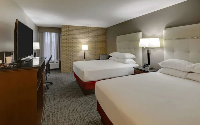 Drury Inn and Suites Northwest Columbus