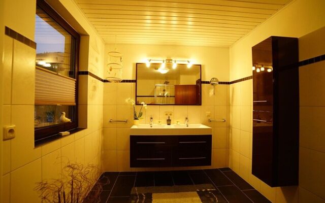 Ferienwohnung im Wald mit Kamin