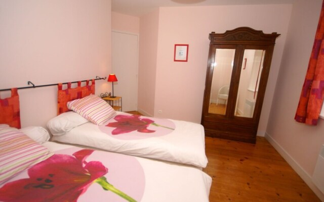 Cozy Farmhouse in Maisons With Fireplace