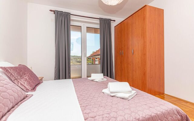 Stunning Apartment in Sibenik With Wifi and 1 Bedrooms