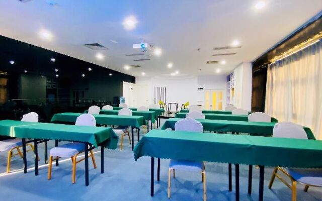 Elan Hotel(Beijing Jianguomen Branch)