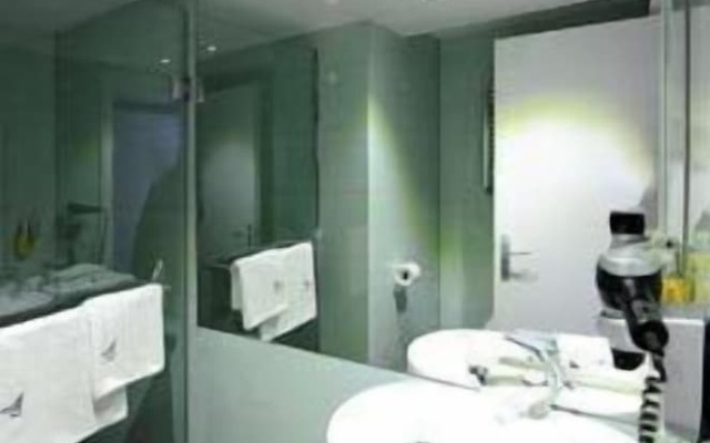 Plaza V Business and SPA