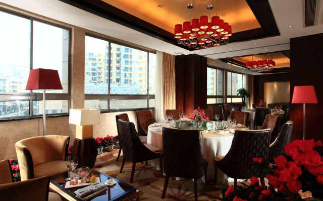 Huaqiao New Century Grand Hotel