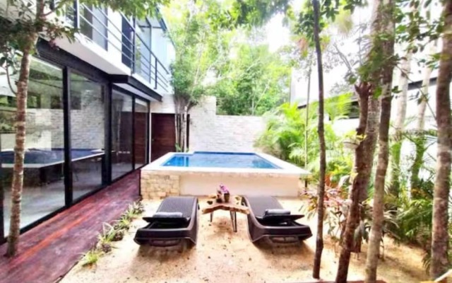 Supreme Jungle Holiday Home