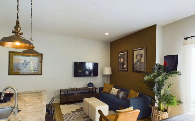 Country Lyric - Mins to Downtown - Rooftop Deck