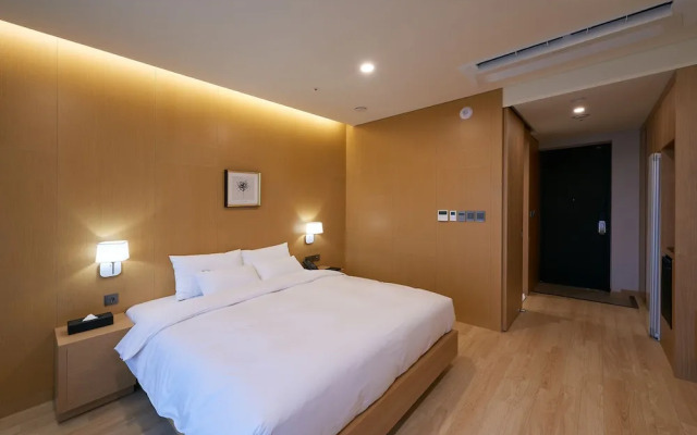CS Hotel