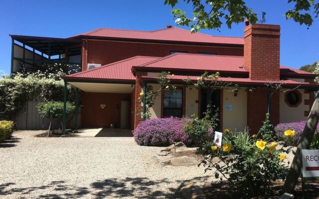 Wine And Roses Bed And Breakfast