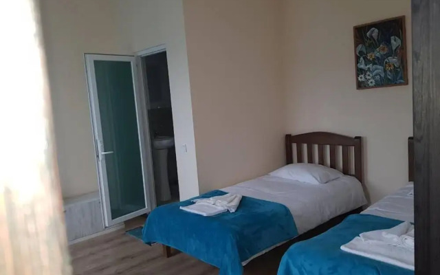 Отель Upstairs Hotel Tbilisi